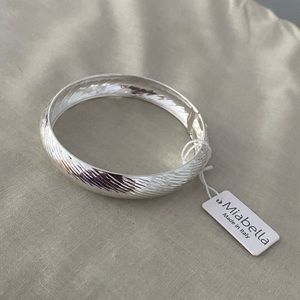 MiaBella Sterling Silver Bangle/Bracelet with Clasp